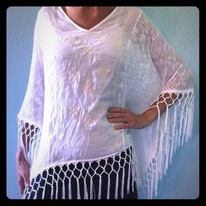 Knox Rose white shawl size S/M